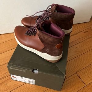 Women’s Timberland Kiri Up sneaker boot size 11